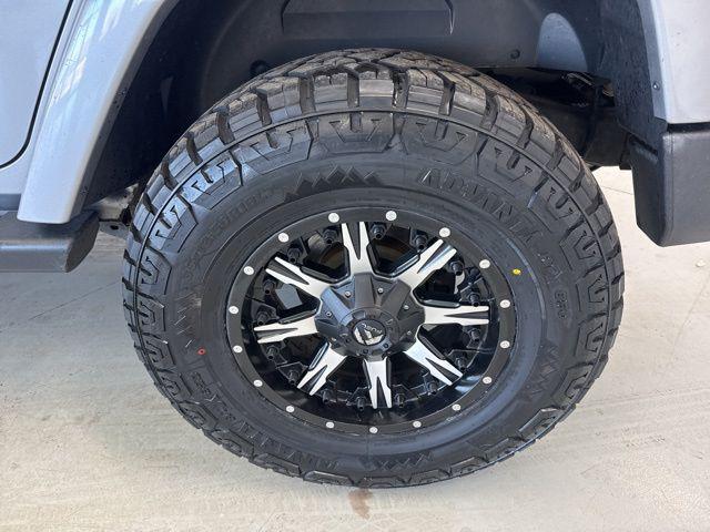 used 2015 Jeep Wrangler Unlimited car, priced at $21,500