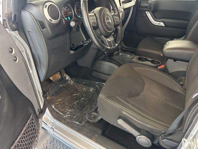 used 2015 Jeep Wrangler Unlimited car, priced at $21,500