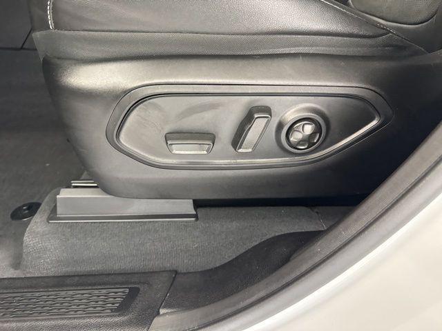 used 2023 Jeep Grand Cherokee car, priced at $31,350