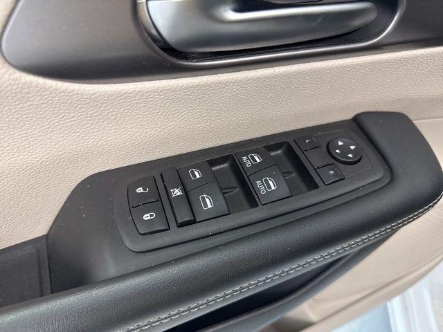 used 2023 Chrysler Pacifica car, priced at $22,500