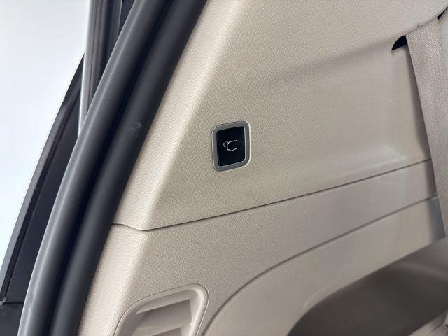 used 2023 Chrysler Pacifica car, priced at $22,500