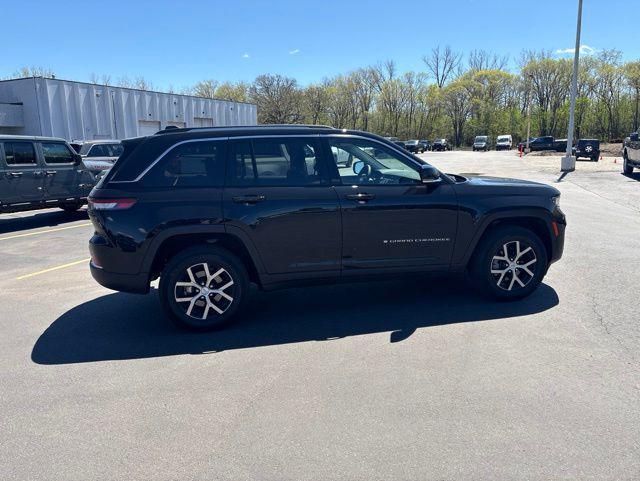 used 2023 Jeep Grand Cherokee car, priced at $33,850