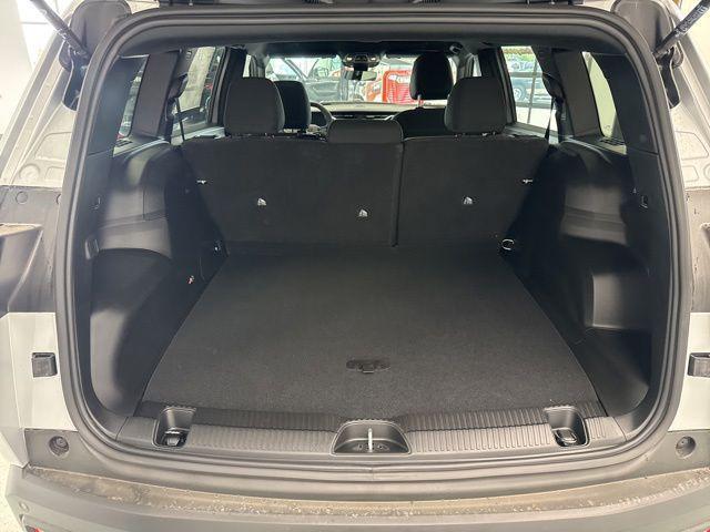 new 2026 Jeep Cherokee car, priced at $35,249