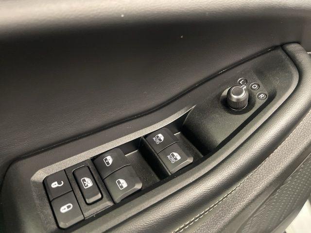 used 2025 Jeep Grand Cherokee car, priced at $32,850