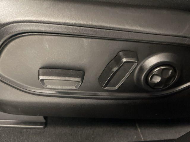 used 2025 Jeep Grand Cherokee car, priced at $32,850