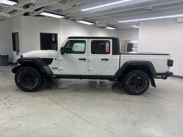 used 2021 Jeep Gladiator car, priced at $27,350