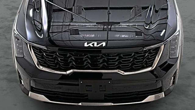 used 2024 Kia Sorento car, priced at $25,000