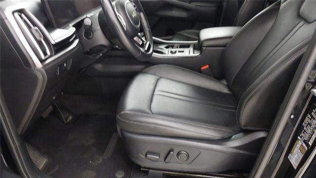 used 2024 Kia Sorento car, priced at $25,000