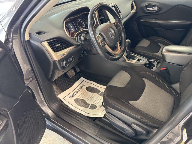 used 2014 Jeep Cherokee car, priced at $6,000