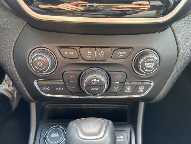 used 2019 Jeep Cherokee car, priced at $20,350