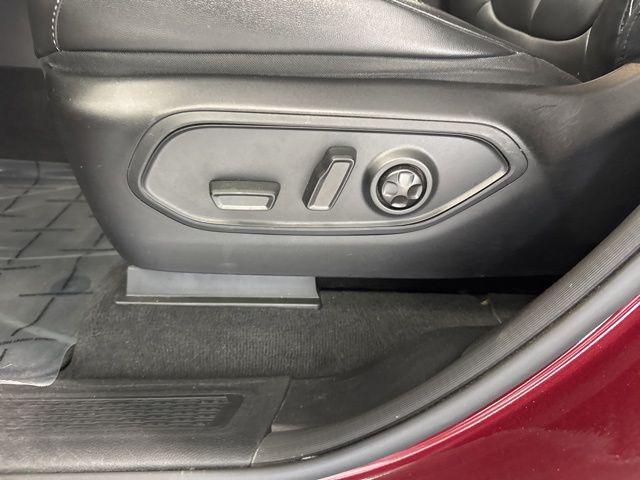 used 2023 Jeep Grand Cherokee car, priced at $33,350