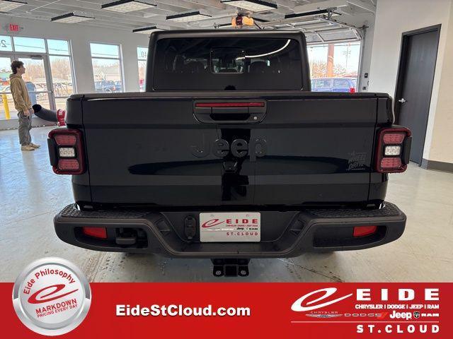 new 2026 Jeep Gladiator car, priced at $50,321