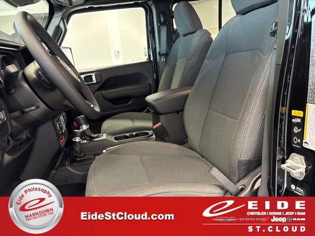 new 2026 Jeep Gladiator car, priced at $50,321