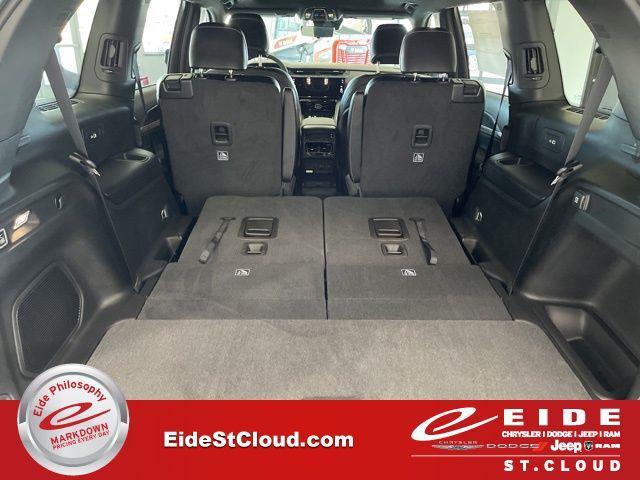 new 2026 Jeep Grand Cherokee L car, priced at $54,943