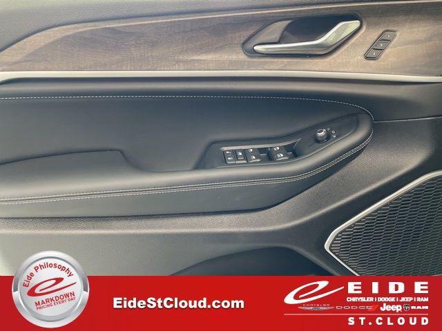 new 2026 Jeep Grand Cherokee L car, priced at $54,943