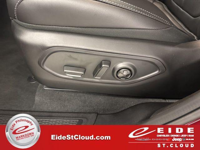 new 2025 Jeep Grand Cherokee L car, priced at $49,163