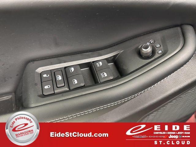 new 2025 Jeep Grand Cherokee L car, priced at $49,163