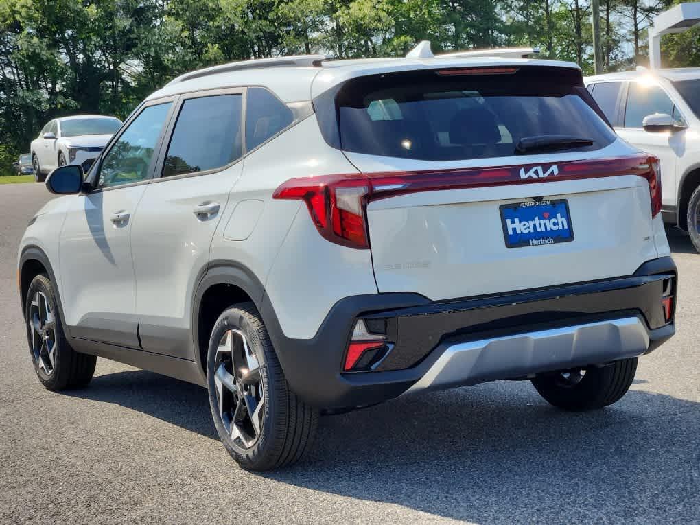 new 2025 Kia Seltos car, priced at $28,670