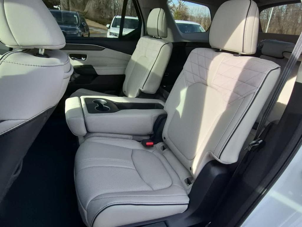 new 2026 Honda Pilot car, priced at $56,195