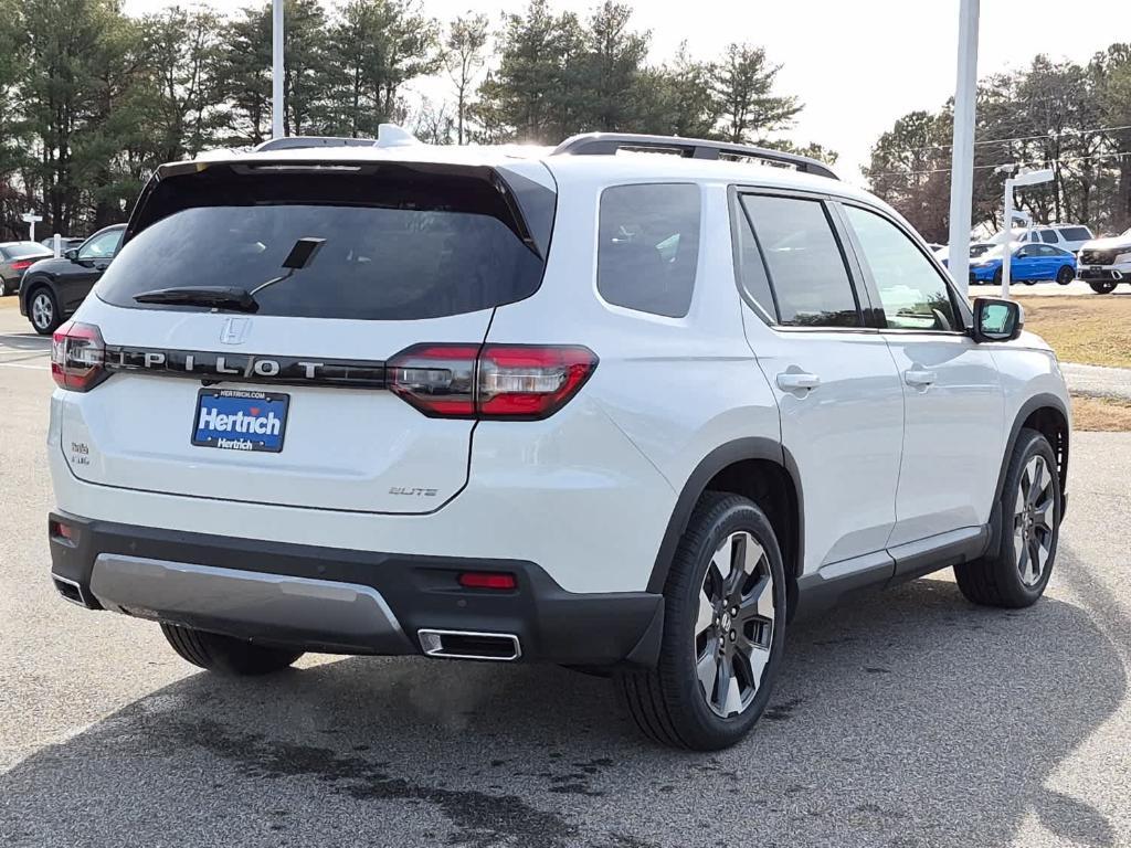 new 2026 Honda Pilot car, priced at $56,195