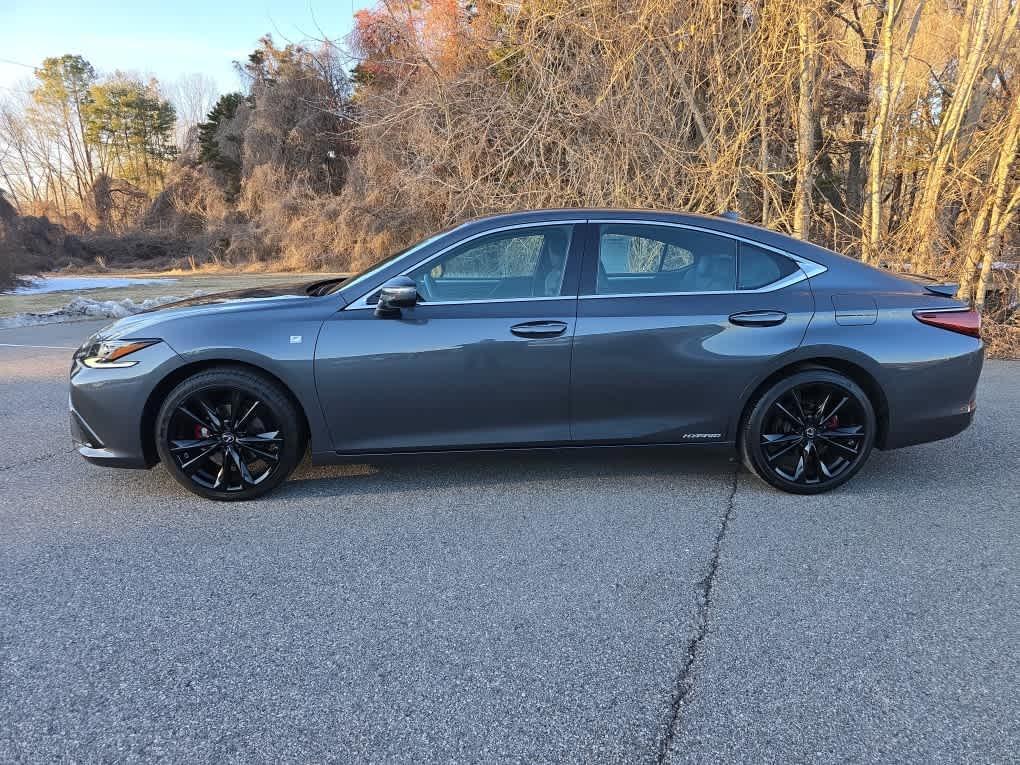 used 2022 Lexus ES 300h car, priced at $32,862