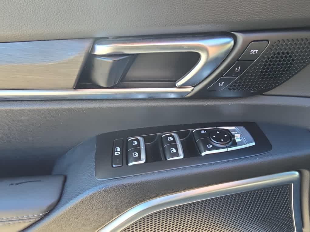 used 2024 Kia Telluride car, priced at $38,885