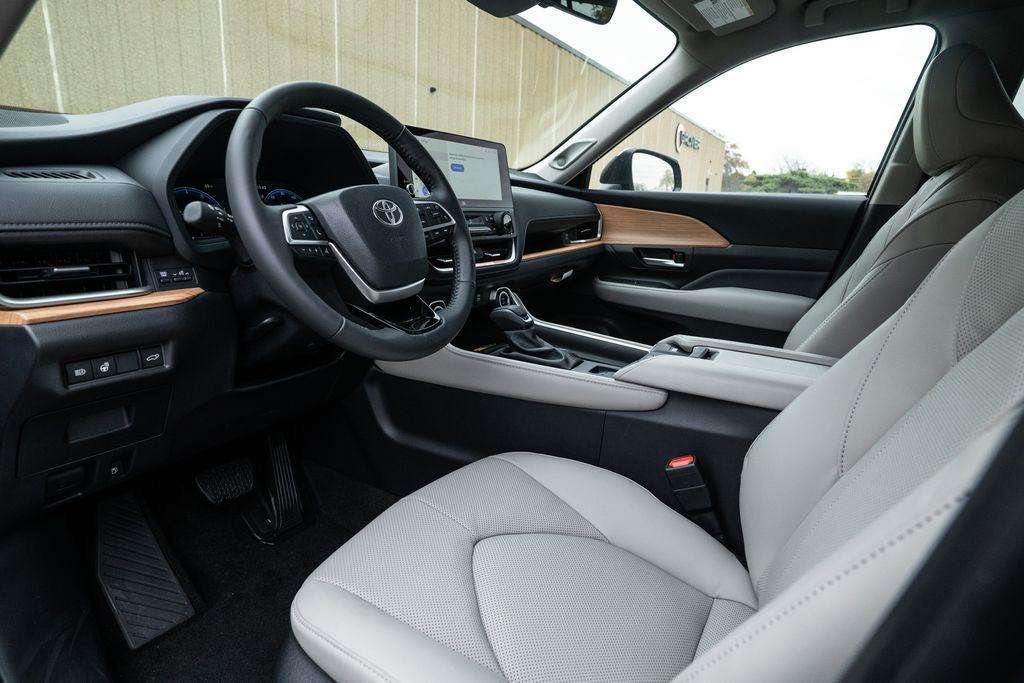 new 2026 Toyota Grand Highlander car, priced at $53,177