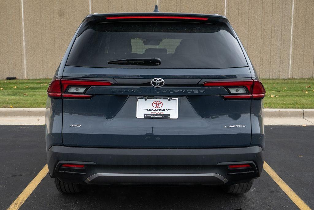new 2026 Toyota Grand Highlander car, priced at $53,177