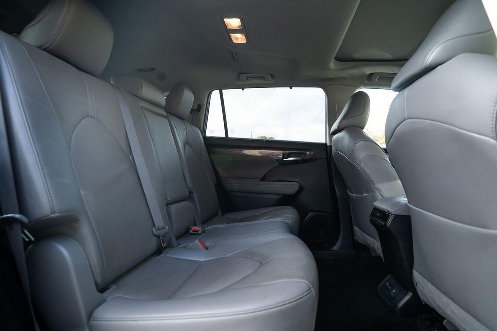 used 2023 Toyota Highlander car, priced at $33,777