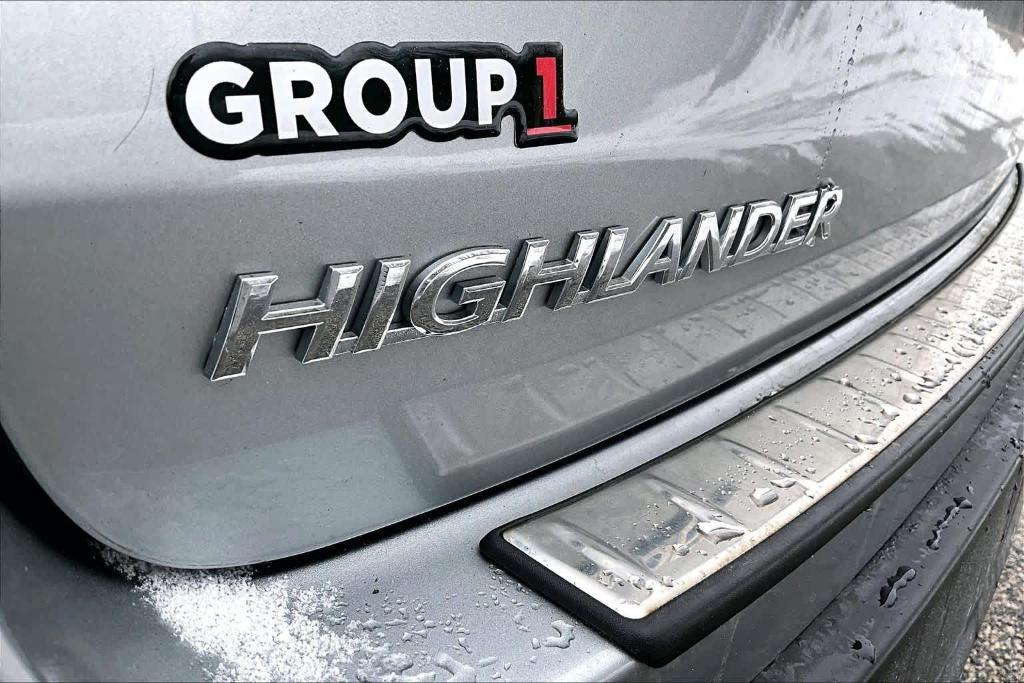 used 2017 Toyota Highlander car, priced at $18,632