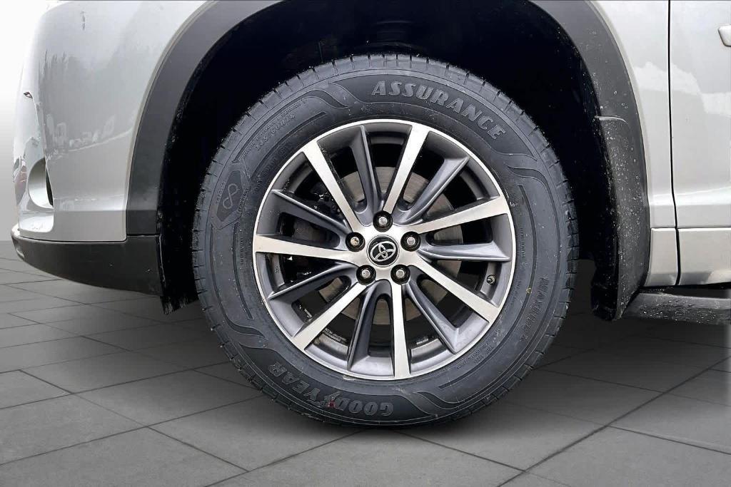 used 2017 Toyota Highlander car, priced at $18,632