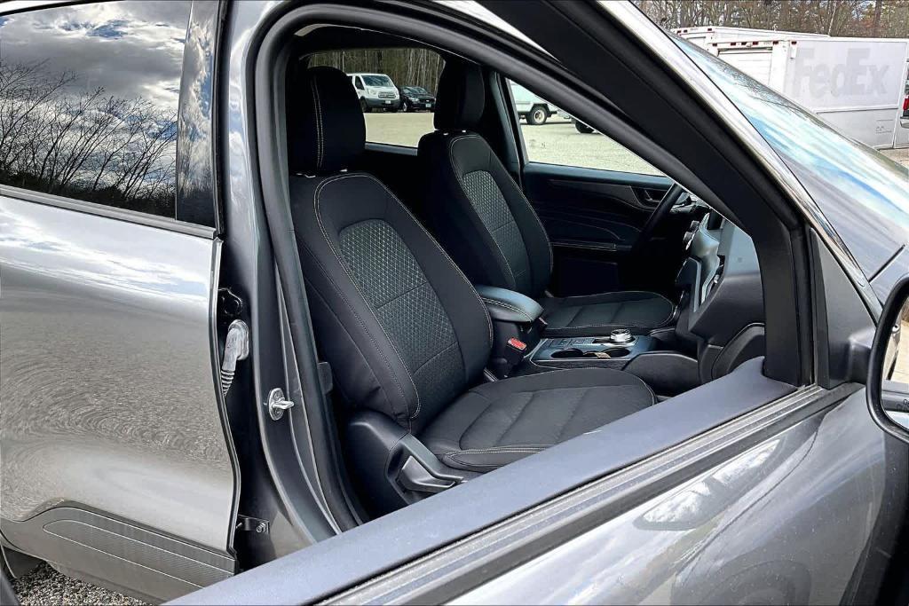 used 2024 Ford Escape car, priced at $22,136