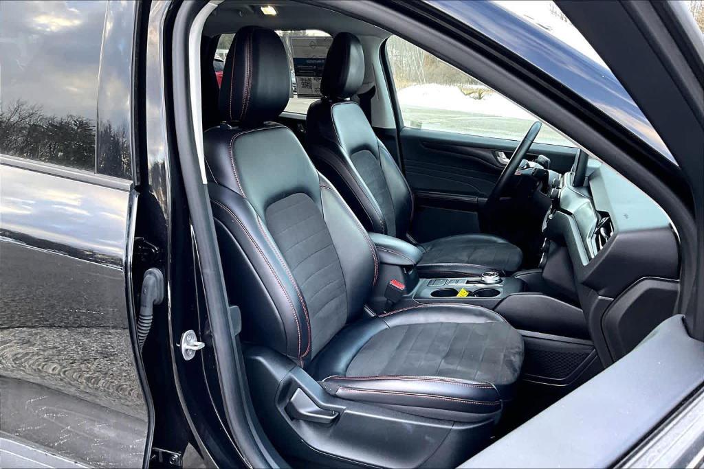 used 2022 Ford Escape car, priced at $19,403