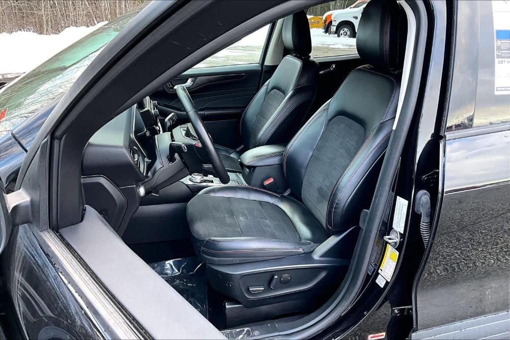 used 2022 Ford Escape car, priced at $19,403