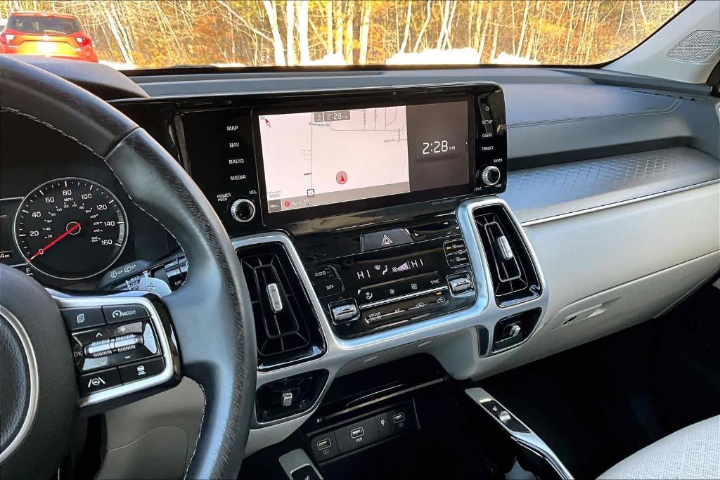 used 2022 Kia Sorento Plug-In Hybrid car, priced at $24,695