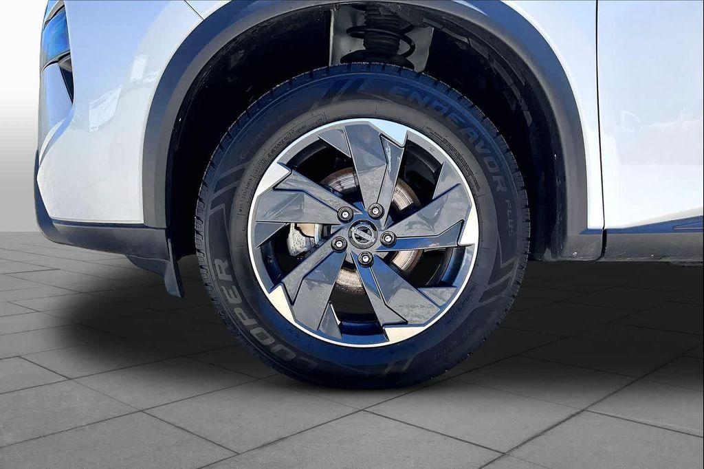 used 2024 Nissan Rogue car, priced at $21,927