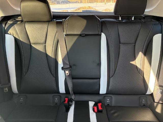 new 2025 Buick Envision car, priced at $39,305