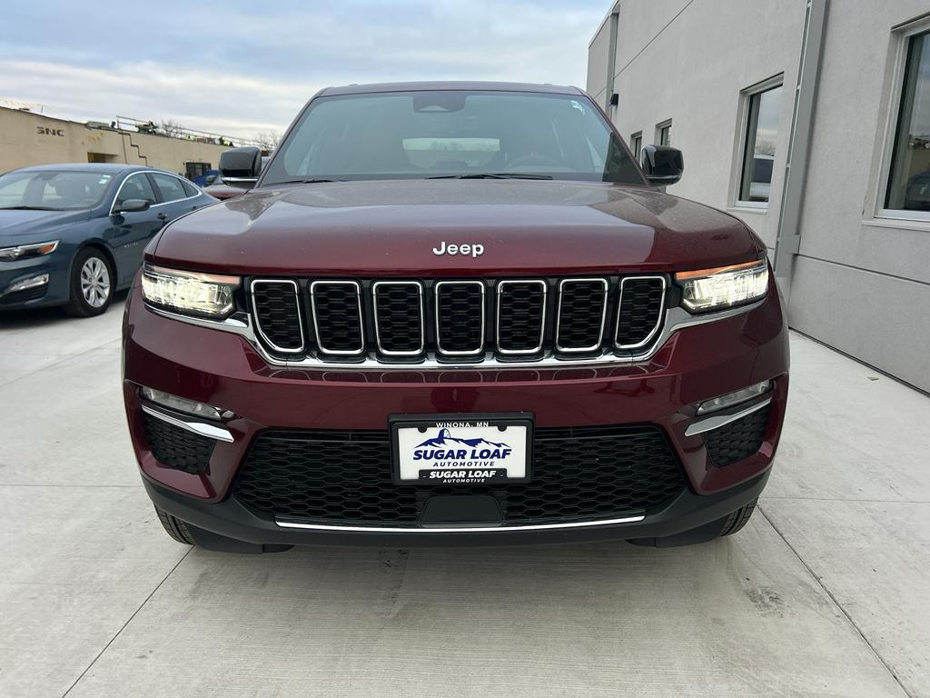 new 2025 Jeep Grand Cherokee car, priced at $39,740