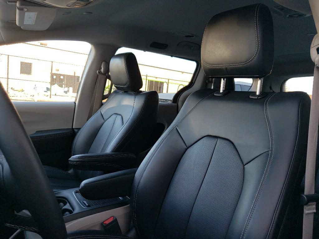 used 2024 Chrysler Pacifica car, priced at $26,850