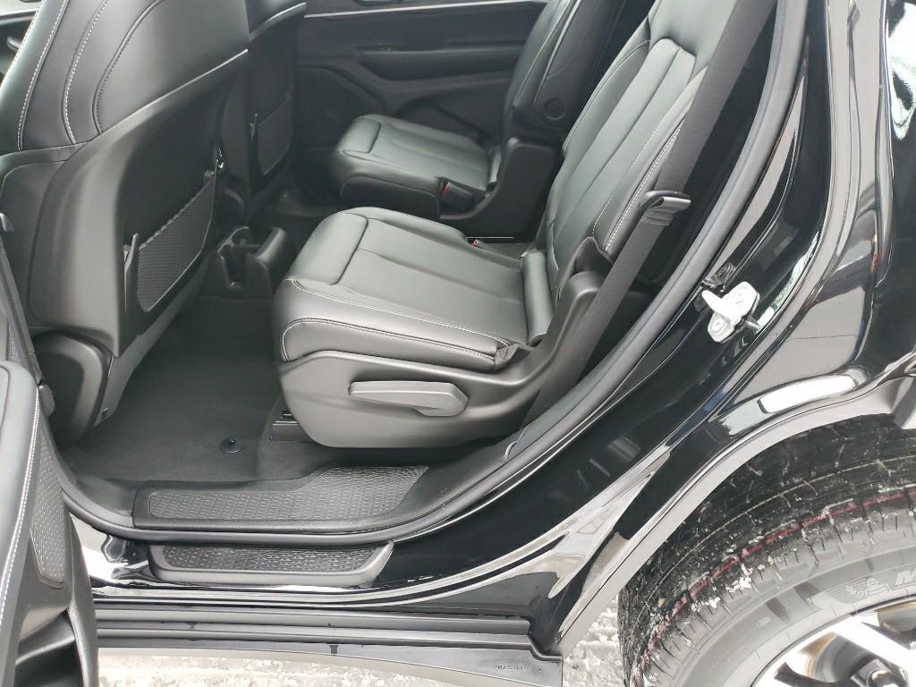 new 2025 Jeep Grand Cherokee L car, priced at $48,605