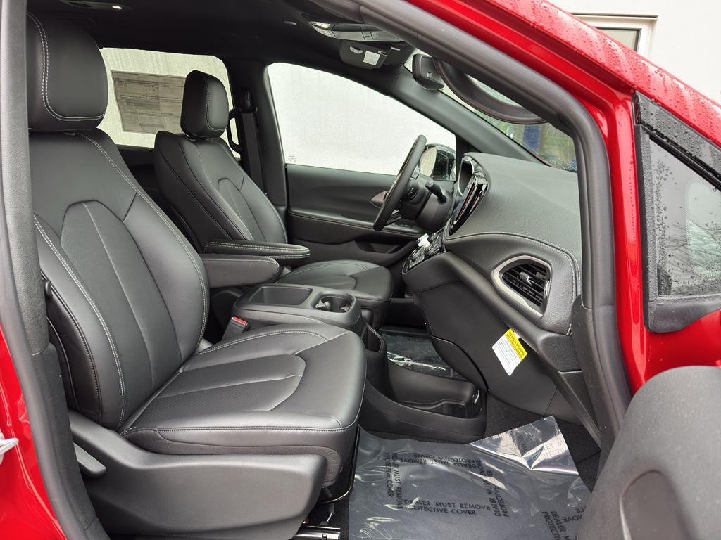 new 2026 Chrysler Pacifica car, priced at $45,555