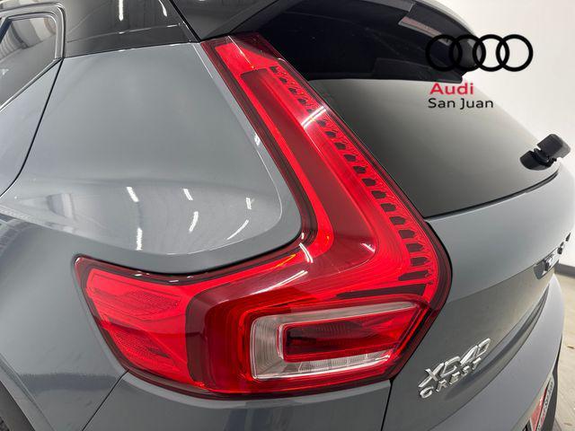 used 2022 Volvo XC40 car, priced at $21,599