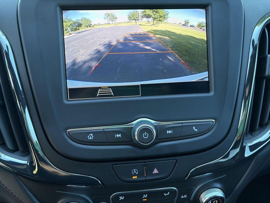 used 2023 Chevrolet Equinox car, priced at $26,998