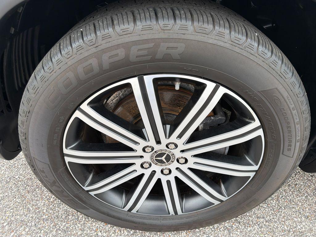 used 2025 Mercedes-Benz GLE 350 car, priced at $61,980