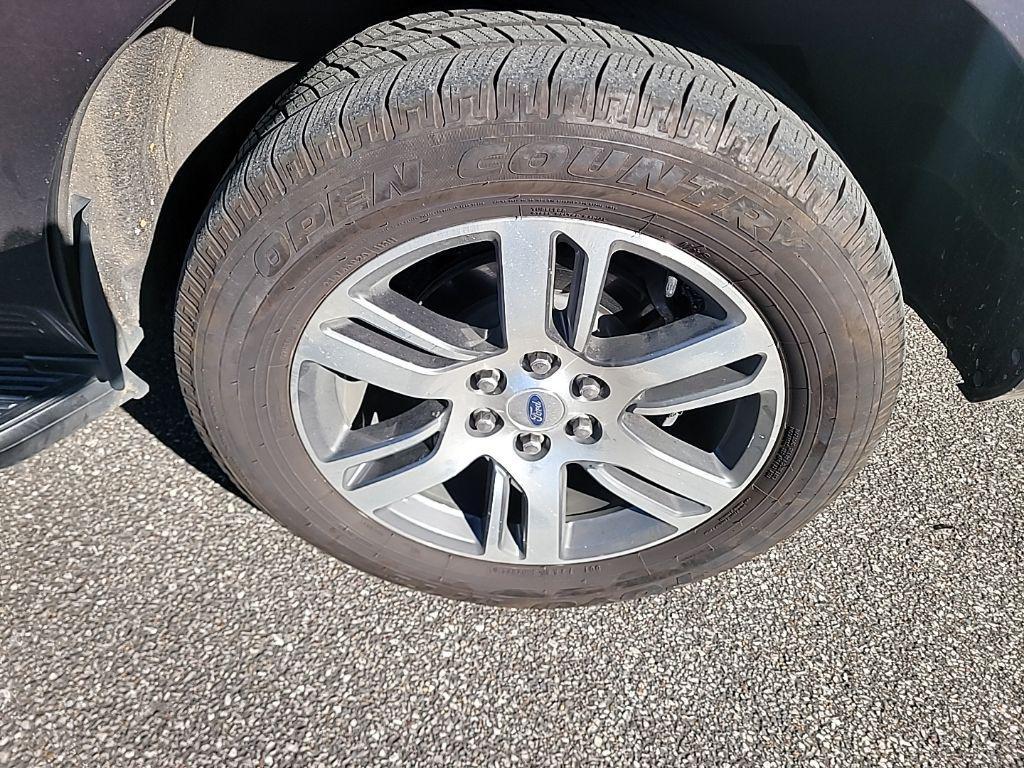 used 2024 Ford Expedition car, priced at $46,985
