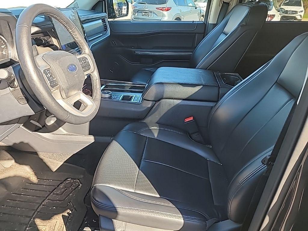 used 2024 Ford Expedition car, priced at $46,985