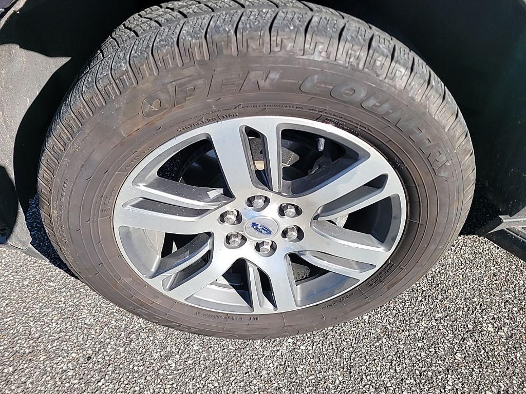 used 2024 Ford Expedition car, priced at $46,985