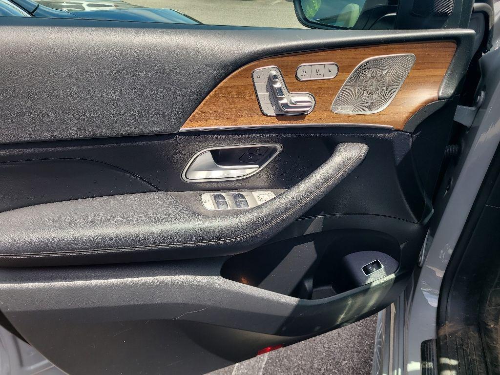 used 2025 Mercedes-Benz GLE 450 car, priced at $71,998