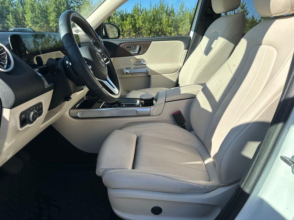used 2023 Mercedes-Benz GLB 250 car, priced at $31,990