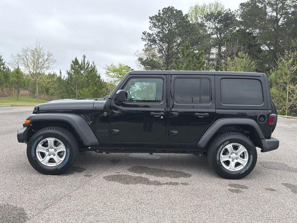 used 2022 Jeep Wrangler Unlimited car, priced at $27,990